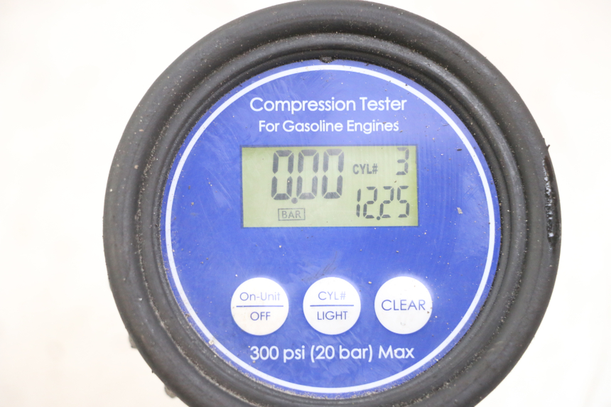 photo de MOTOR TRIUMPH SPEED TRIPLE T301 900 (1994 - 1996) - Pontos de fixação