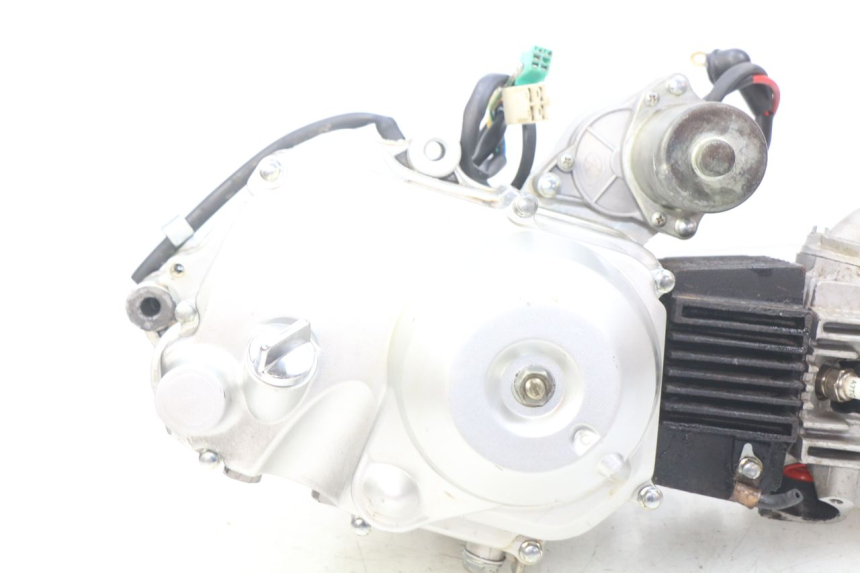 photo de MOTOR CHINESE QUAD SPEEDY DELUXE 125 - Detalhes característicos