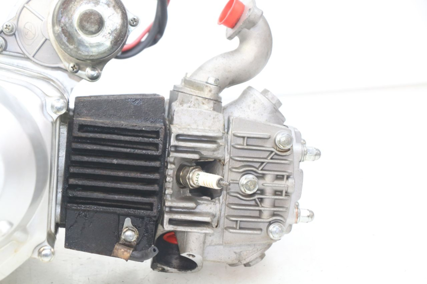 photo de MOTOR CHINESE QUAD SPEEDY DELUXE 125 - Ampliação dos componentes