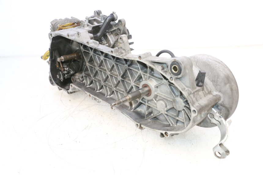 photo de MOTOR APRILIA SR MOTARD 50 (2012 - 2018) - Estado da superfície