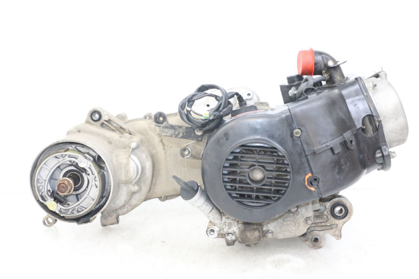 photo de MOTOR VASTRO STREET X 4T 50 (2016 - 2021) - Detalhes característicos