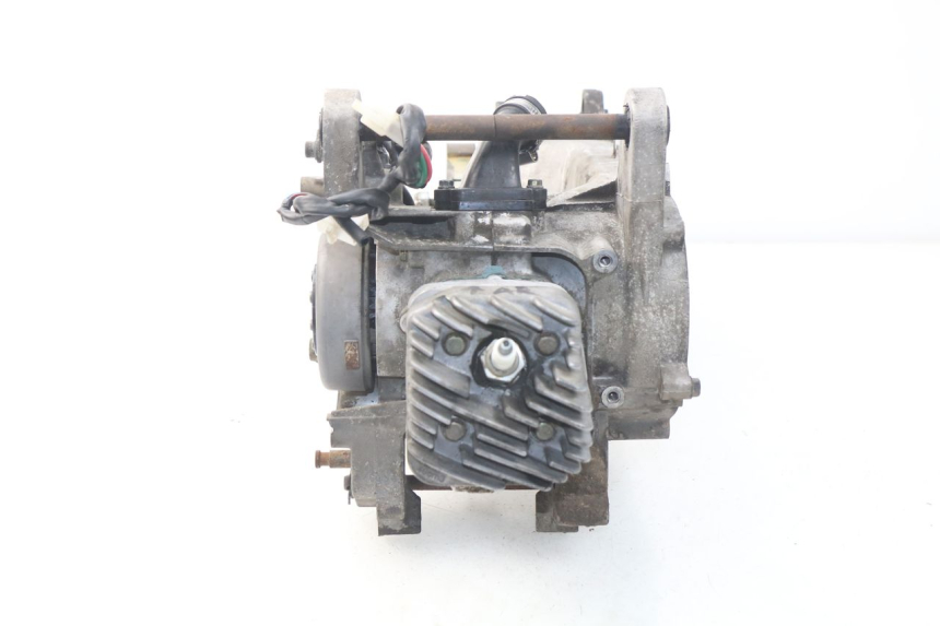 photo de MOTOR PEUGEOT STREETZONE 2T 50 (2014 - 2019) - Detalhes característicos