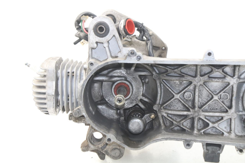 photo de MOTOR PEUGEOT STREETZONE 2T 50 (2014 - 2019) - Imagem adicional