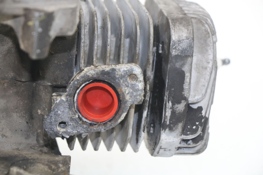 photo de MOTOR PEUGEOT STREETZONE 2T 50 (2014 - 2019) - Zoom do estado de desgaste