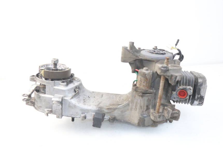 photo de MOTOR PEUGEOT STREETZONE 2T 50 (2014 - 2019) - Outro ângulo de visão