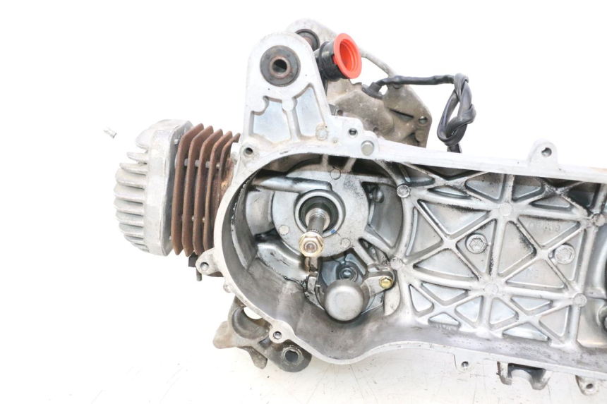 photo de MOTOR PEUGEOT STREETZONE NAKED 2T 50 (2014 - 2018) - Vista geral