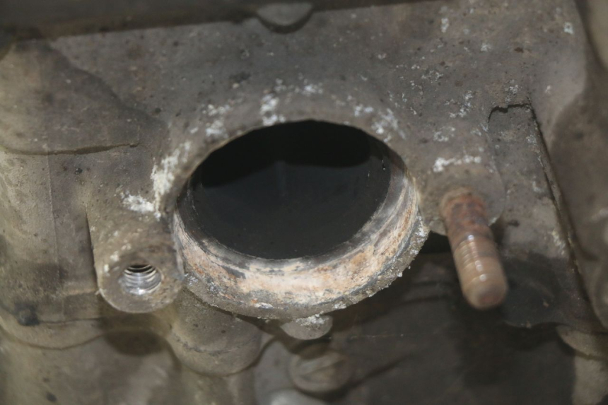 photo de MOTOR SUZUKI SV S 650 (1999 - 2002) - Zoom do estado de desgaste