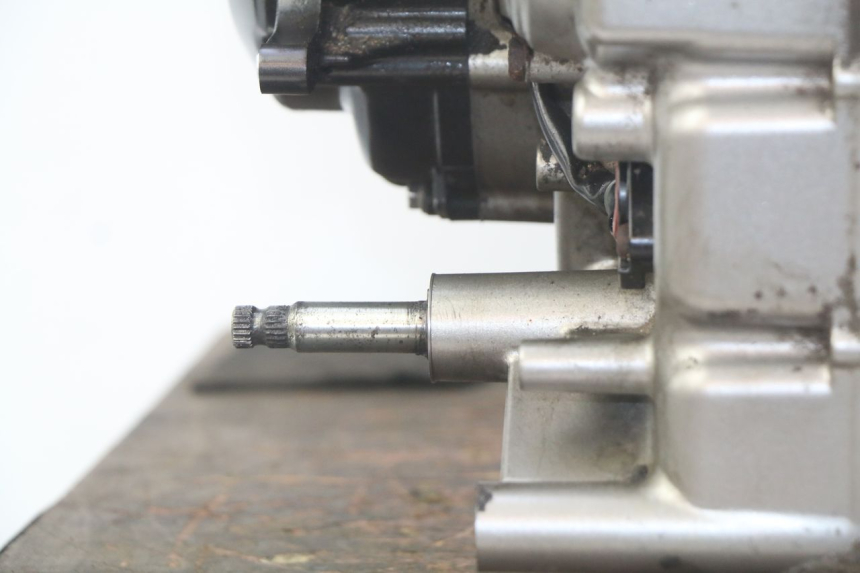 photo de MOTOR SUZUKI SV S 650 (1999 - 2002) - Estado da superfície