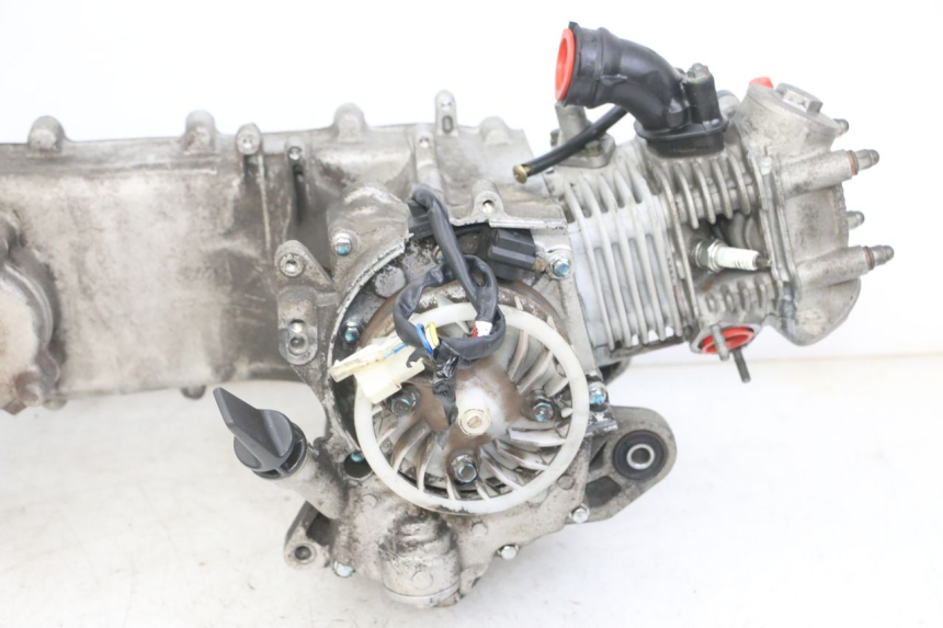 photo de MOTOR PEUGEOT TWEET 4T 50 (2014 - 2019) - Detalhes característicos