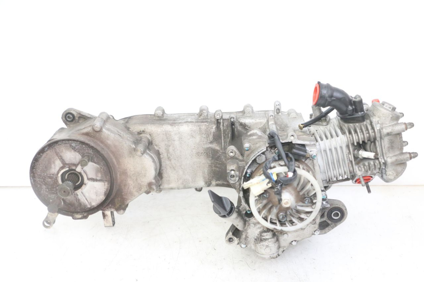 photo de MOTOR PEUGEOT TWEET 4T 50 (2014 - 2019) - Inspeção visual