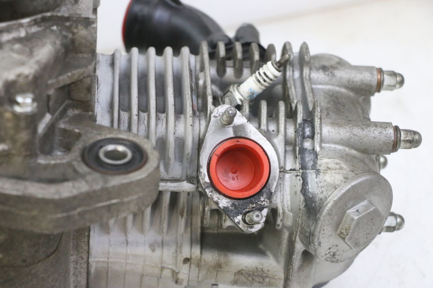 photo de MOTOR PEUGEOT TWEET 4T 50 (2014 - 2019) - Zoom do estado de desgaste