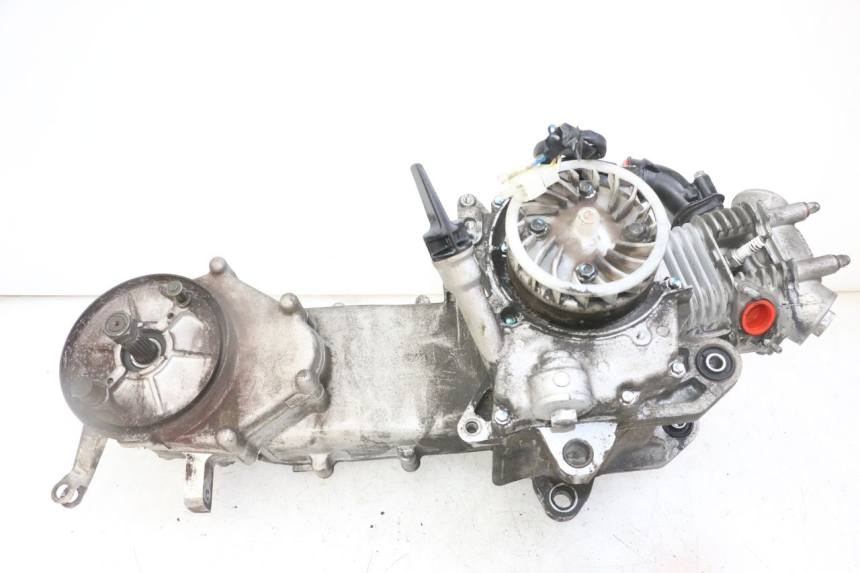 photo de MOTOR PEUGEOT TWEET 4T 50 (2014 - 2019) - Estado da superfície