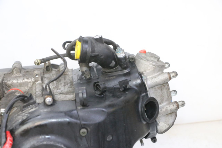 photo de MOTOR PEUGEOT TWEET 4T 50 (2018 - 2022) - Vista de perto