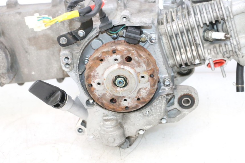 photo de MOTOR PEUGEOT TWEET 4T 50 (2018 - 2022) - Zoom do estado de desgaste