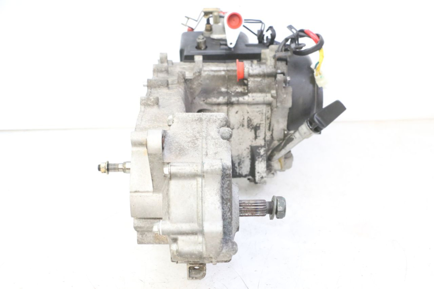 photo de MOTOR PEUGEOT TWEET PRO EFI 4T 50 (2021 - 2022) - Detalhes característicos