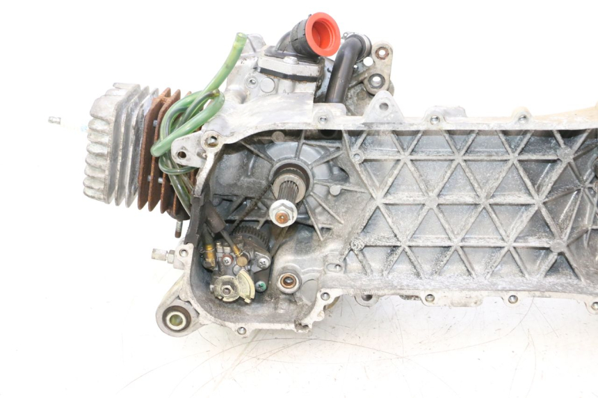 photo de MOTOR PIAGGIO TYPHOON 50 (2000 - 2009) - Zoom do estado de desgaste