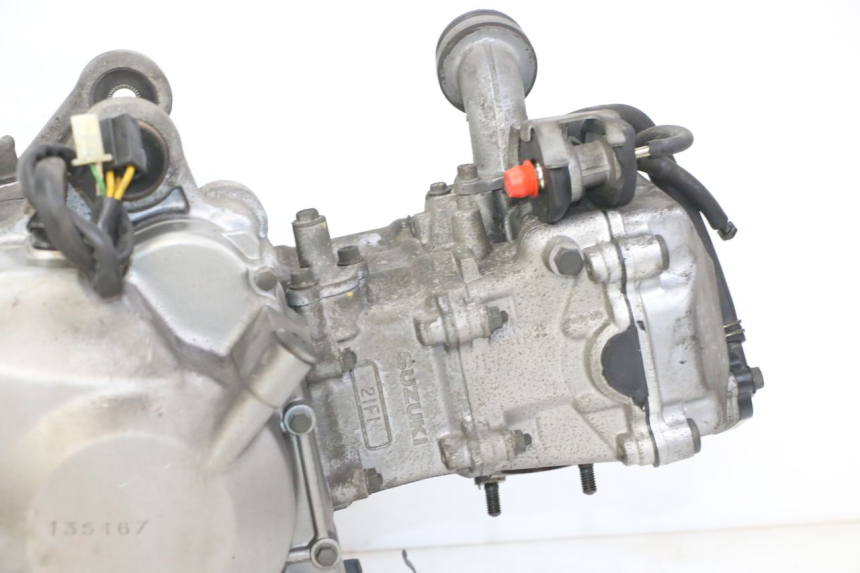 photo de MOTOR SUZUKI UH BURGMAN 125 (2002 - 2006) - Inspeção visual