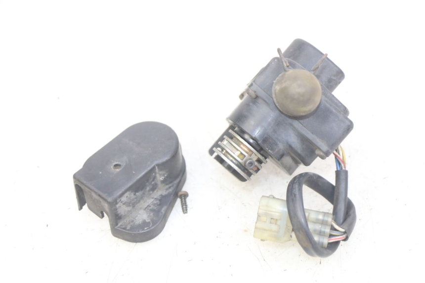 photo de MOTOR VÁLVULA ESCAPE HONDA FES PANTHEON 2T 125 (1998 - 2002) - Outro ângulo de visão