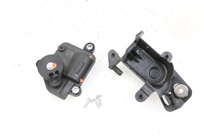 photo de MOTOR VÁLVULA ESCAPE BMW R GS 1250 (2021 - 2024) - Pontos de fixação