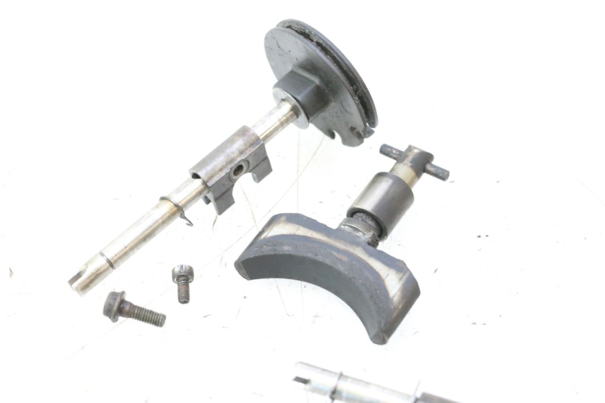 photo de MOTOR VÁLVULA DE ESCAPE YAMAHA WAVE RUNNER GP R 1200 (2000 - 2003) - Outro ângulo de visão