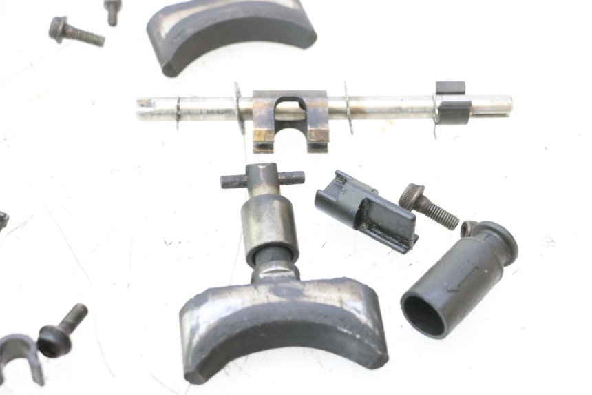photo de MOTOR VÁLVULA DE ESCAPE YAMAHA WAVE RUNNER GP R 1200 (2000 - 2003) - Marcações e referências