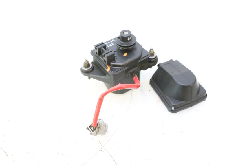 photo de MOTOR VÁLVULA DE ESCAPE YAMAHA WAVE RUNNER GP R 1200 (2000 - 2003) - Pontos de fixação