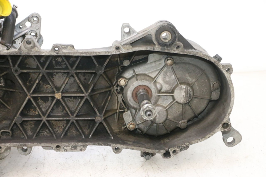 photo de MOTOR PIAGGIO VESPA LX 2T 50 (2005 - 2013) - Detalhes característicos
