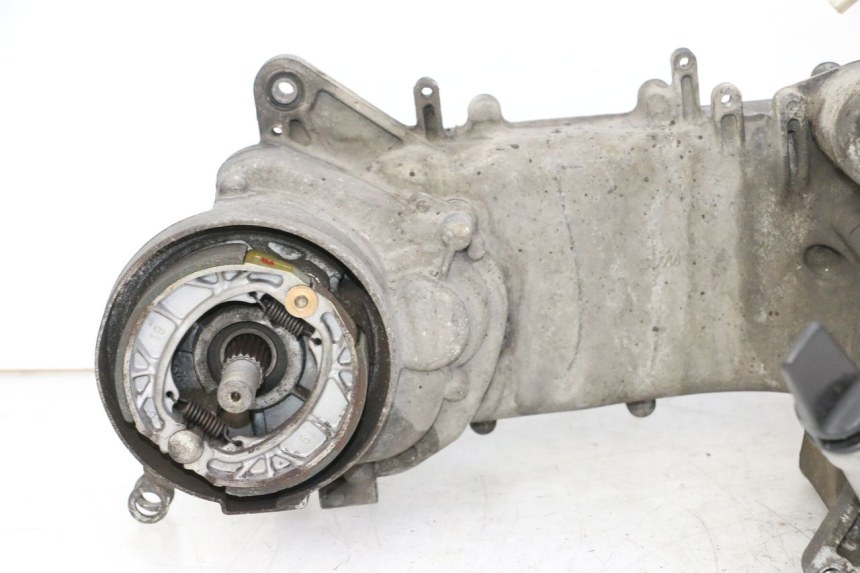 photo de MOTOR PEUGEOT VIVACITY NEW 4T 50 (2008 - 2017) - Zoom do estado de desgaste