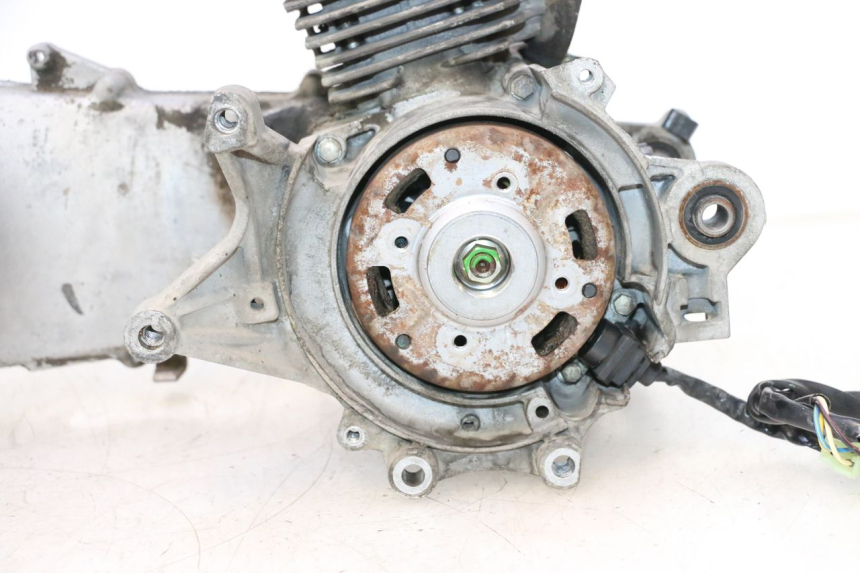 photo de MOTOR PEUGEOT VIVACITY 50 (2004 - 2009) - Inspeção visual