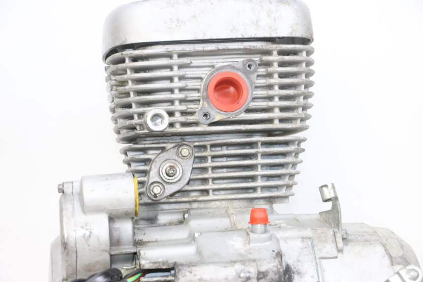 photo de MOTOR DAELIM VJ ROADWIN FI 125 (2008 - 2017) - Zoom do estado de desgaste