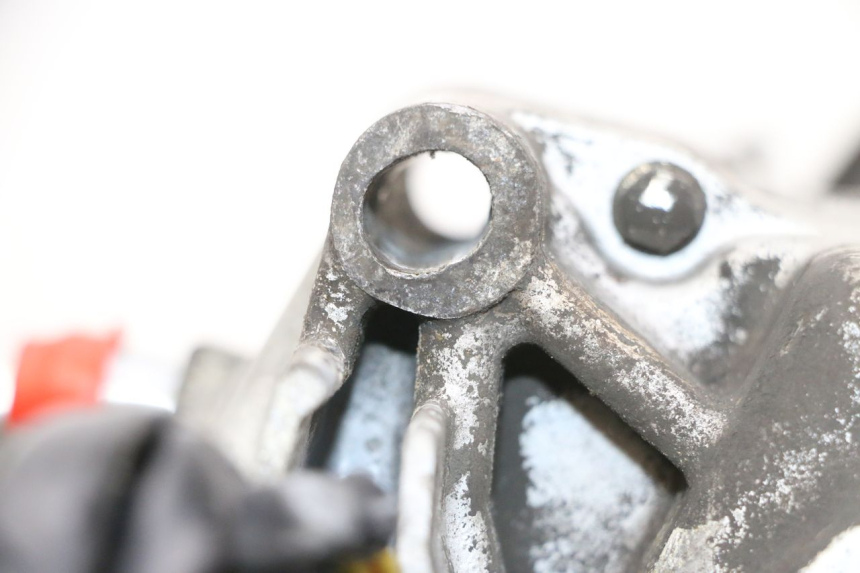 photo de MOTOR DAELIM VJ ROADWIN FI 125 (2008 - 2017) - Pontos de fixação
