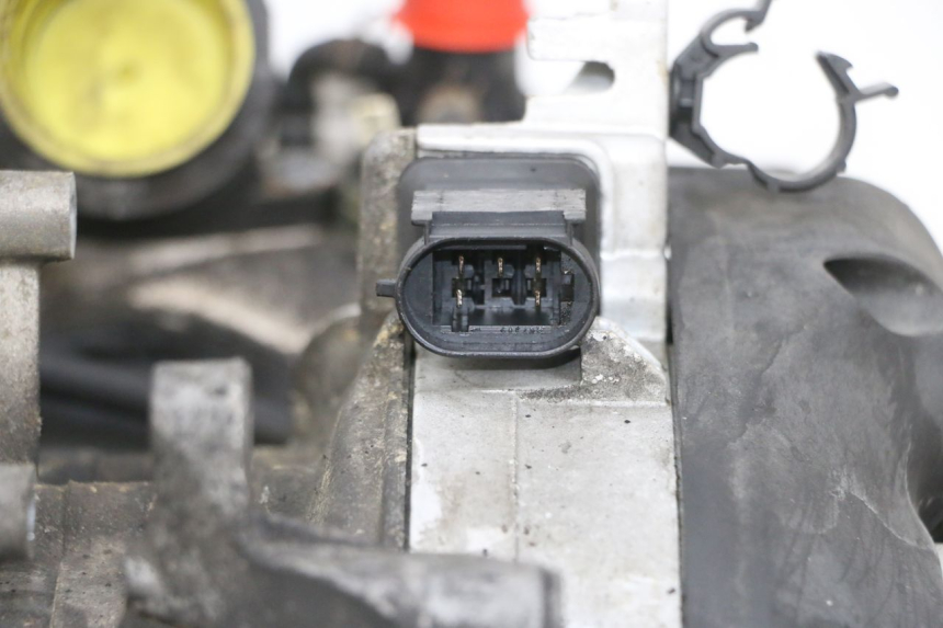 photo de MOTOR PIAGGIO X8 125 (2004 - 2007) - Vista de perfil