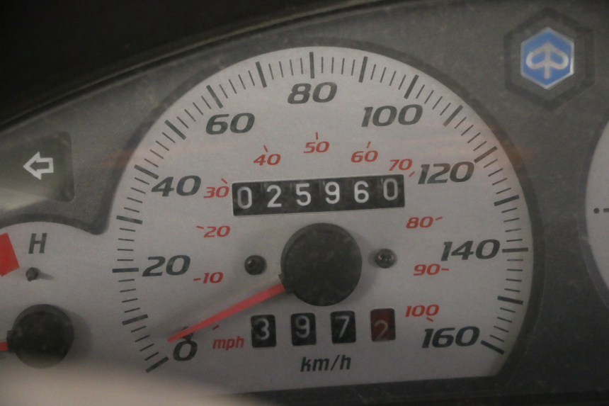 photo de MOTOR PIAGGIO X8 125 (2004 - 2007) - Outro ângulo de visão