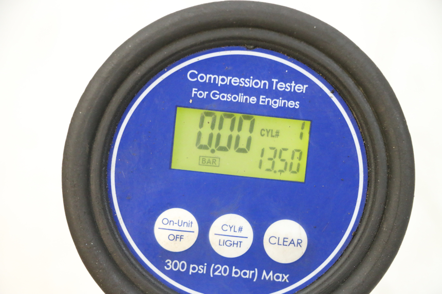 photo de MOTOR PIAGGIO X8 125 (2004 - 2007) - Pontos de fixação