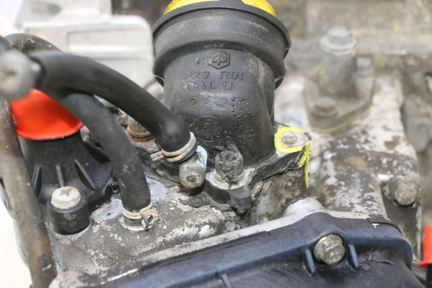 photo de MOTOR PIAGGIO X9 AMALFI 180 (2000 - 2003) - Detalhes característicos