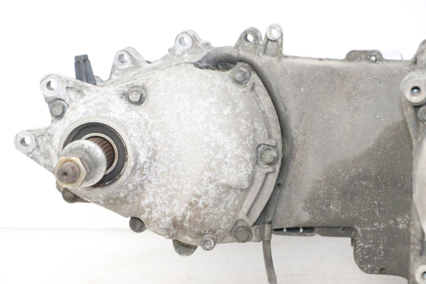 photo de MOTOR PIAGGIO X9 EVOLUTION 125 (2003 - 2007) - Detalhes característicos