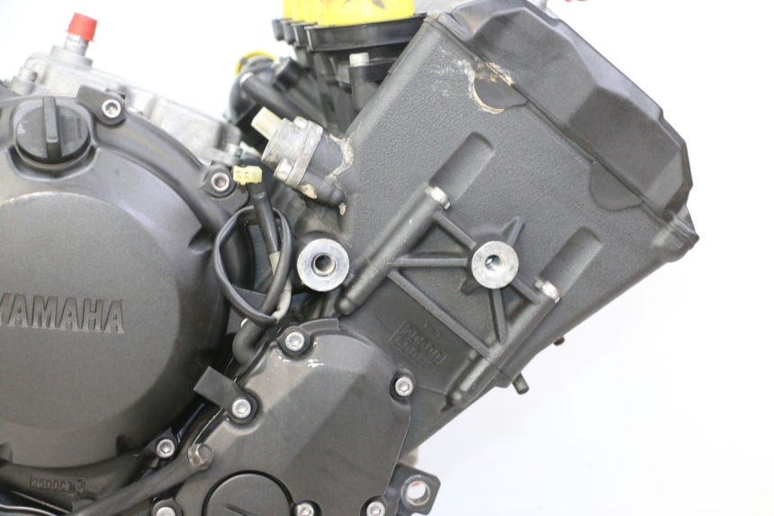 photo de MOTOR YAMAHA XJ6 ABS 600 (2008 - 2016) - Zoom de qualidade