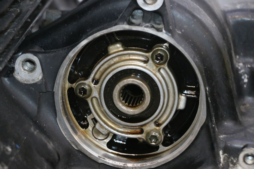 photo de MOTOR YAMAHA XJR 1300 (1998 - 2002) - Detalhes característicos