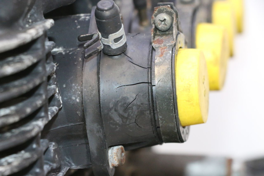 photo de MOTOR YAMAHA XJR 1300 (1998 - 2002) - Vista de perto