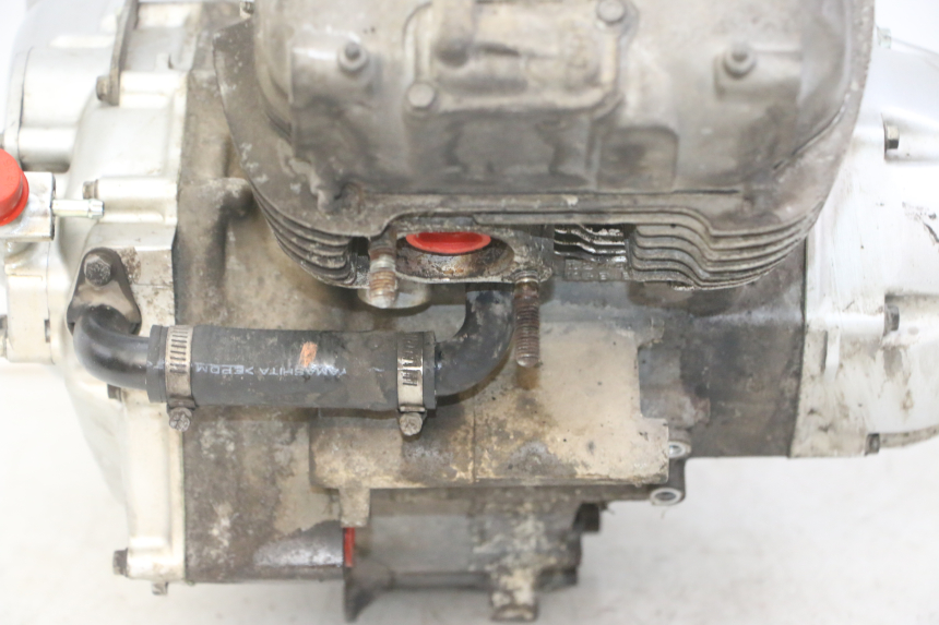 photo de MOTOR HONDA XLV VARADERO 125 (2000 - 2006) - Detalhes característicos