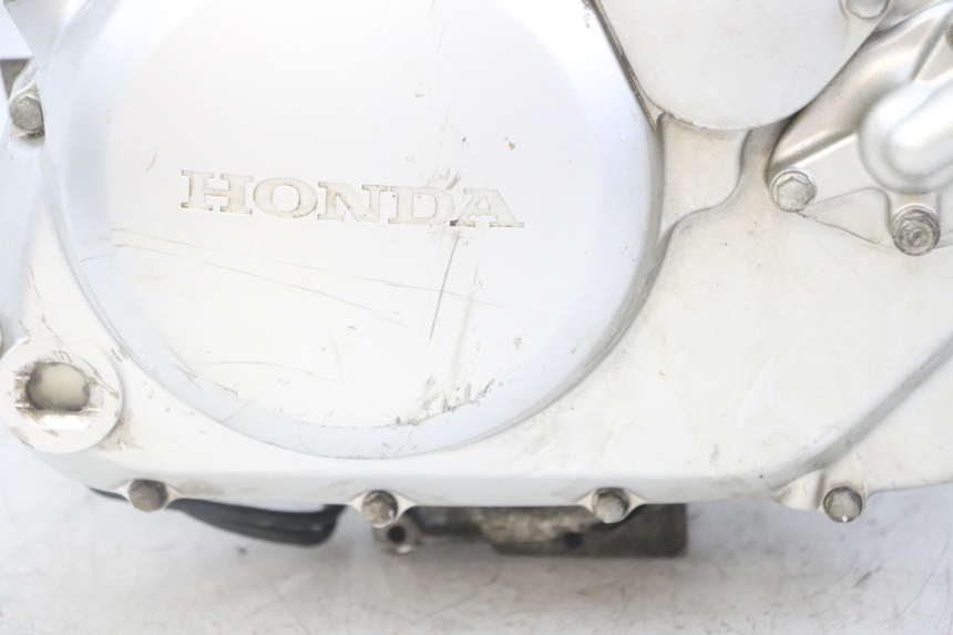 photo de MOTOR HONDA XLV VARADERO 125 (2000 - 2006) - Inspeção visual