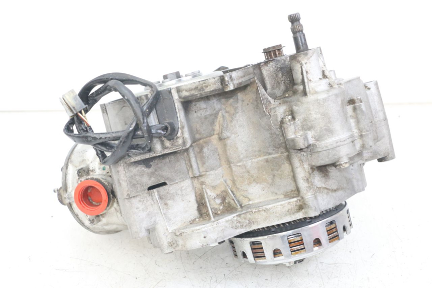 photo de MOTOR FANTIC XM PERFORMANCE 2T 50 (2021 - 2022) - Estado da superfície