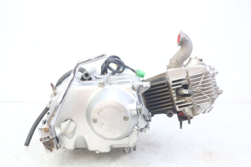 photo de MOTOR ZHEJIANG XMOTOS XB-81 50 - Ampliação dos componentes