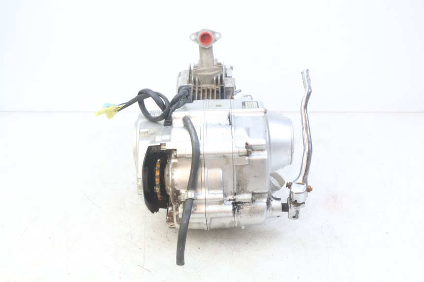 photo de MOTOR ZHEJIANG XMOTOS XB-81 50 - Vista de perto
