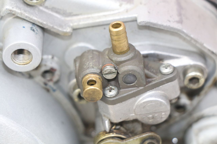 photo de MOTOR PEUGEOT XP6 50 (1997 - 2003) - Estado da superfície