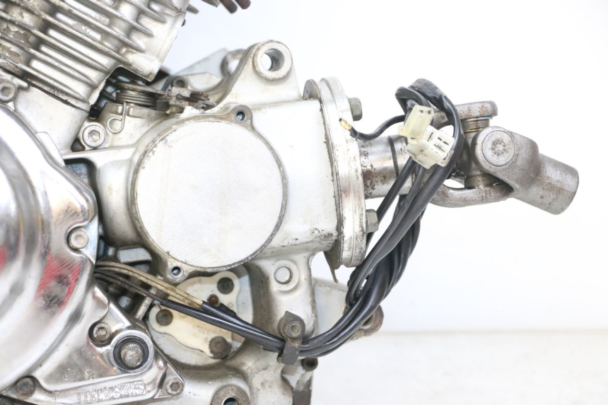 photo de MOTOR YAMAHA XVS DRAG STAR DRAGSTAR 650 (1997 - 2007) - Detalhes característicos
