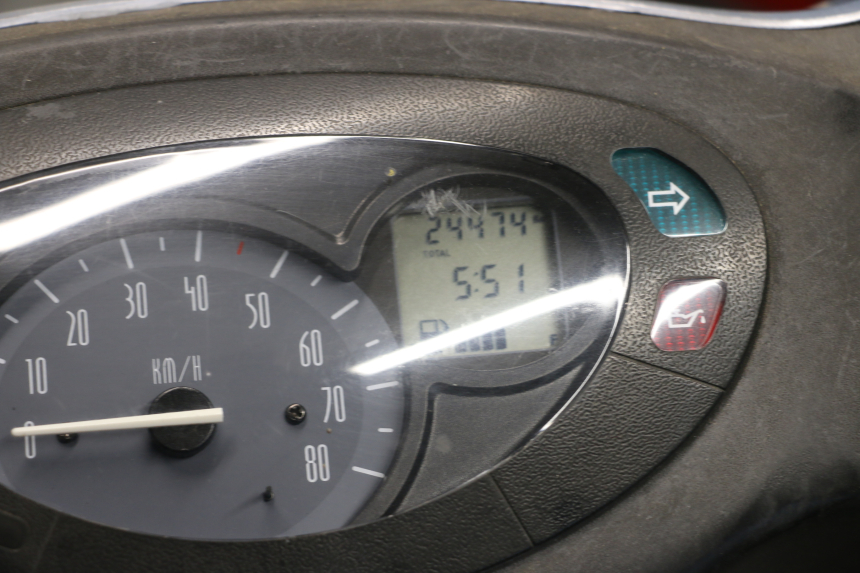 photo de MOTOR YAMAHA YN NEO'S 50 (1997 - 2004) - Ângulo alternativo