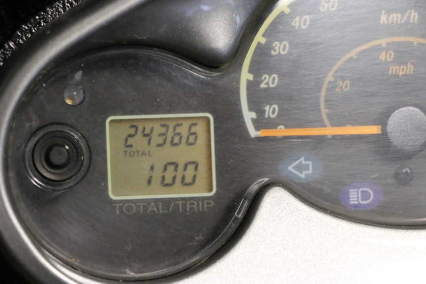 photo de MOTOR YAMAHA YP MAJESTY 125 (2002 - 2006) - Zoom de qualidade