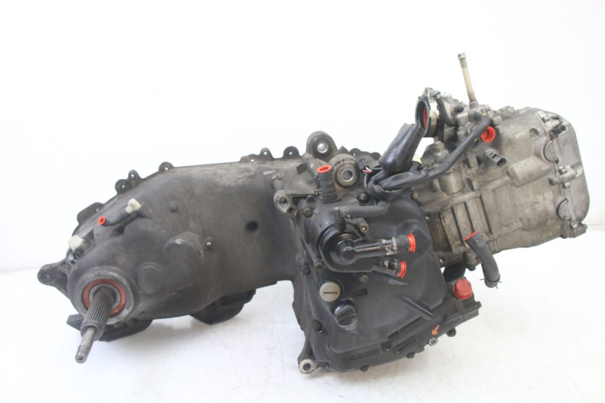 photo de MOTOR YAMAHA YP X-MAX XMAX 400 (2014 - 2017) - Pontos de fixação