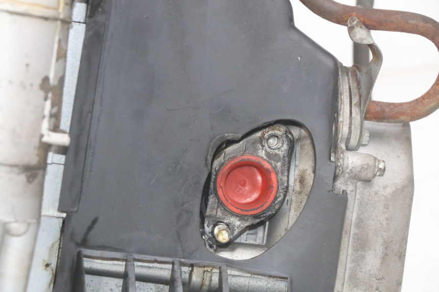 photo de MOTOR YIYING YY125T 125 (2006 - 2014) - Zoom do estado de desgaste